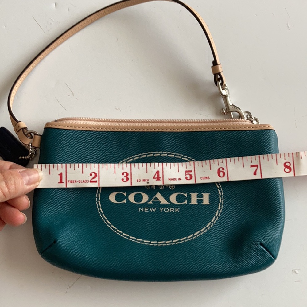 Coach wristlet teal with signature logo graphics NWOT - Picture 7 of 8